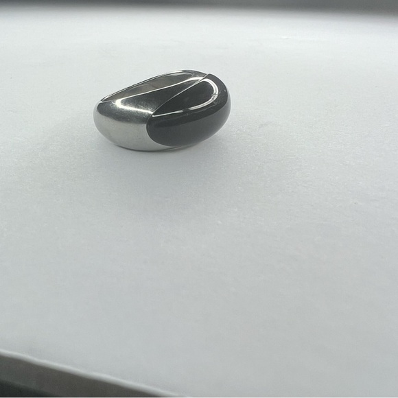 Calvin Klein Black and Silver Cocktail Statement Ring Size 8.5 - Picture 2 of 7